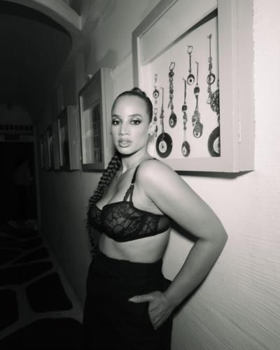 Dascha Polanco: Captivating Confidence In Stylish Black And White