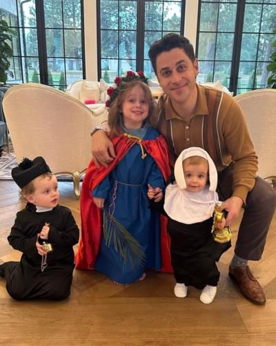 David Henrie Poses With Children Dressed As Saints