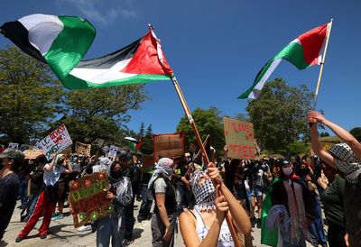 Judge orders temporary halt to UC academic workers' strike over war in Gaza