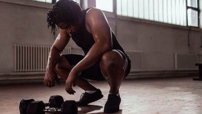 Two dumbbells, 20 minutes and these four exercises for seriously strong legs