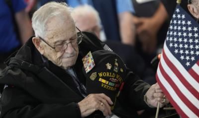 WWII Veteran Jake Larson Becomes Tiktok Sensation At 101