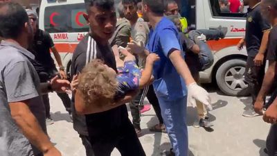 Calls to end Gaza ‘bloodbath’ after Israeli attack kills 274 Palestinians