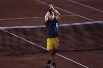 Alcaraz And Zverev To Face Off In French Open Final