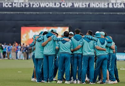 Pakistan bowls 1st against rival India in grudge match on mystery pitch at T20 World Cup in New York