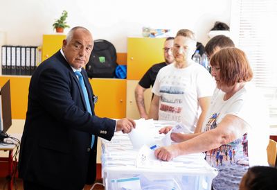 Bulgarian election delivers another fragmented parliament