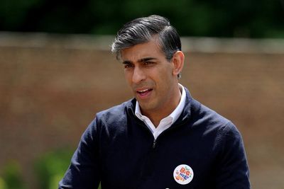 Rishi Sunak vows to fight on as Tory leader as chaos engulfs Conservative campaign