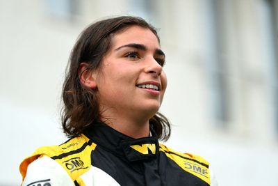Jamie Chadwick makes female racing history after first Indy NXT victory