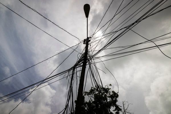 Extended power outage that hit Puerto Rico angers and worries many during heat advisories
