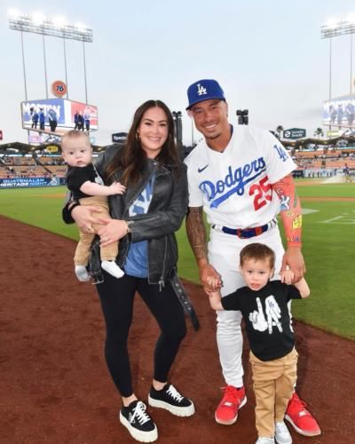 Kolten Wong's Family Radiates Joy At The Stadium
