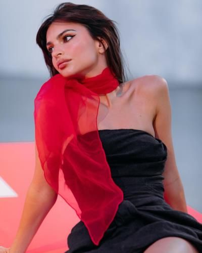 Emily Ratajkowski Radiates Elegance In Captivating Black Dress Pose