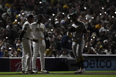 Padres fans used their phone flashlights after Petco Park’s lights went out for the coolest visual