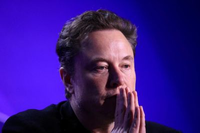 Tesla shareholder criticizes Elon Musk’s ‘ridiculous’ $56bn pay deal ahead of vote