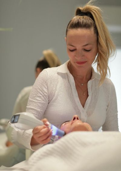 The facial that the stars are getting before the Oscars