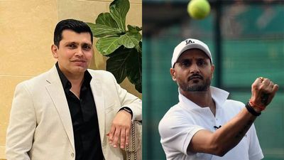 Harbhajan Singh denounces Kamran Akmal as 'nalaayak' despite apology from Pakistan cricketer over 'racist' remark