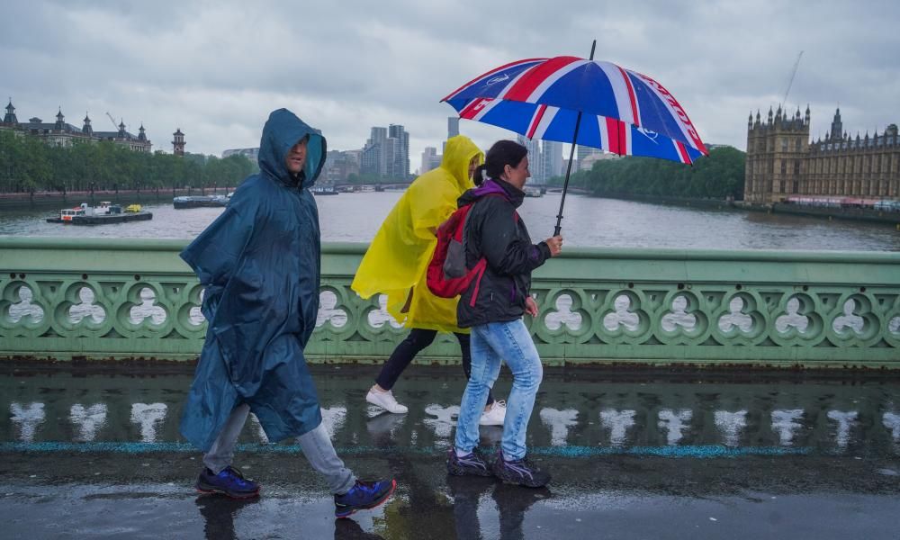 Another washout for Rishi Sunak as rain dampens UK…