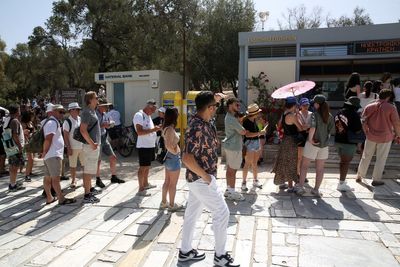 Athens heatwave: Tourist attractions shut and schools suspended as huge fire breaks out in city