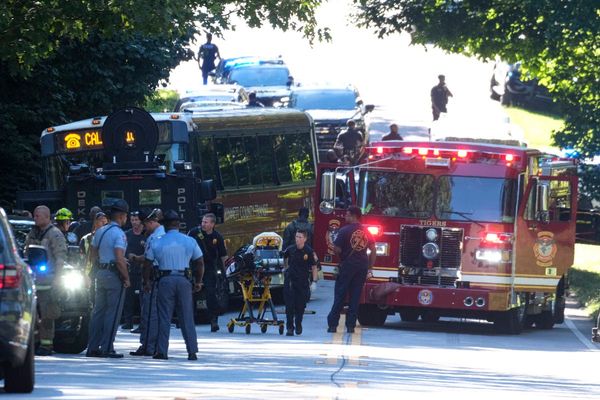One dead as gunman hijacks bus and leads police on car chase through Atlanta suburbs
