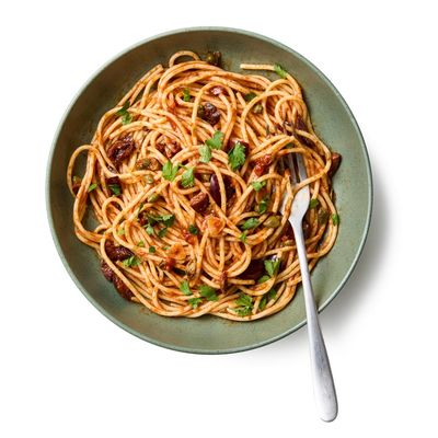 How to make pasta puttanesca – recipe