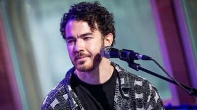 Kevin Jonas reveals skin cancer diagnosis as he undergoes surgery