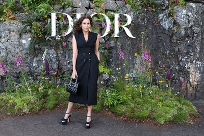 Minnie Driver gives advice to her younger self: ‘Honey, find a nice plumber’