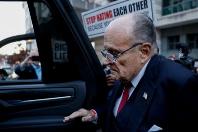 Giuliani team using 9/11 cancer to stall