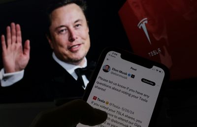 Musk Says Tesla Shareholders Voting For His Pay Package By 'Wide Margins'