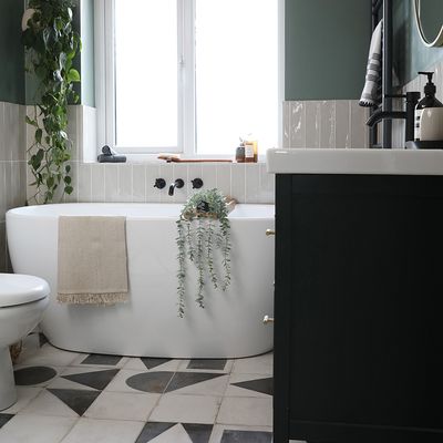 5 ways to elevate a small bathroom with a black and white colour scheme - a classic combo that will never date