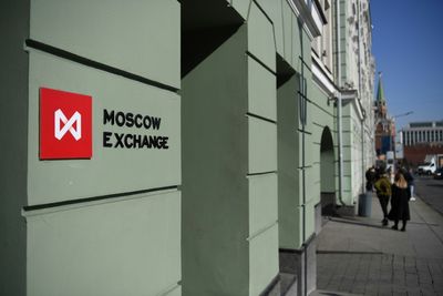 Russian Stock Market Suspends Dollar Trades After US Sanctions