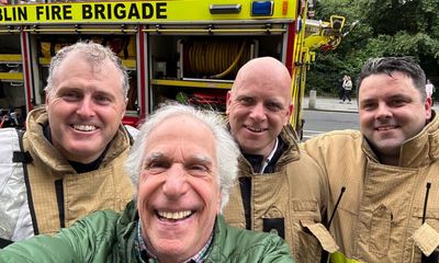 ‘Firemen are some of my favourite human beings’: evacuated hotel guest turns out to be Henry Winkler