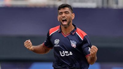 Did reporters skip Arshdeep Singh's press conference for an interview with USA star Saurabh Netravalkar?