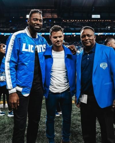 Taylor Lautner With NFL Legends Calvin Johnson And Barry Sanders