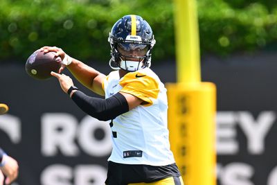 What could an extension for Steelers QB Justin Fields look like?