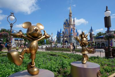 With deal done, Disney will withdraw lawsuit, ending conflict with DeSantis and his appointees
