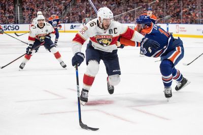 Barkov, Bobrovsky and the Panthers beat Oilers 4-3 in Game 3 to move within win of Stanley Cup title