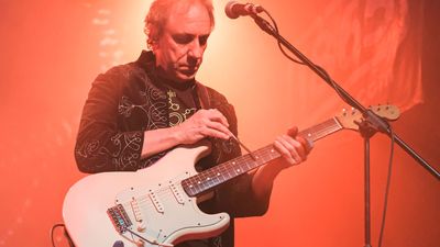 Your whammy bar isn’t just for divebombs – it can also be an amazing slide, capable of all kinds of mind-bending soundscapes