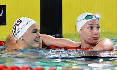 Mollie O’Callaghan beats nerves to win 100m freestyle showdown for the ages