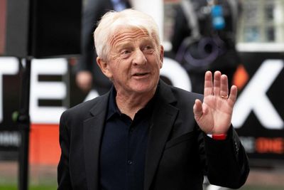 Gordon Strachan threatens to 'move to Shetland' if 'unbearable' England win the Euros