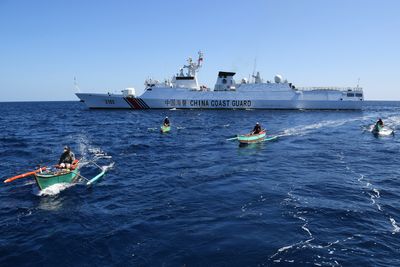 China seeks detention of foreigners in disputed South China Sea