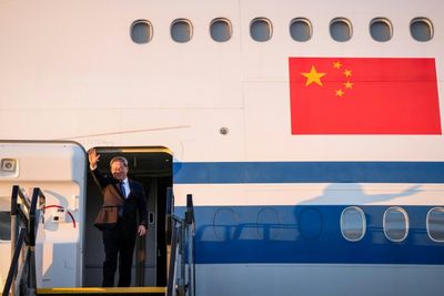 Chinese Premier Li Urges 'Shelving Differences' With Australia