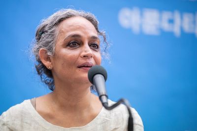Booker-winning author Arundhati Roy to be prosecuted under anti-terror laws in India