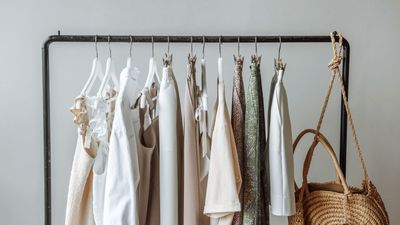 How to remove fishy smell from clothes – 3 laundry tips from the experts