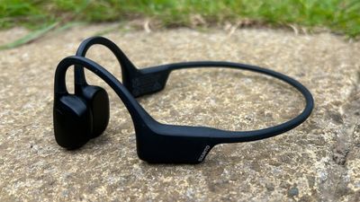 Suunto Sonic bone-conducting headphones review: a solid running companion with flaws in crucial places