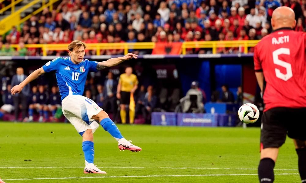 Italy bounce back from first-minute shock as Barella…