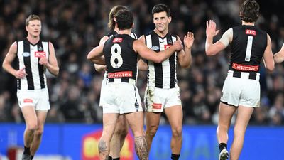 Pies pull off stunning AFL comeback to deny Kangaroos