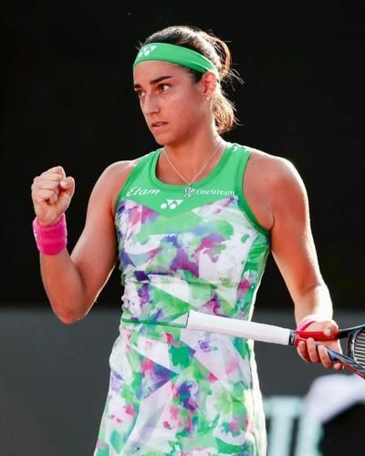 Caroline Garcia: A Masterful Fusion Of Grace And Power