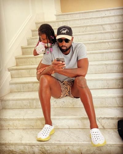 Dwyane Wade's Heartwarming Staircase Moment With Daughter