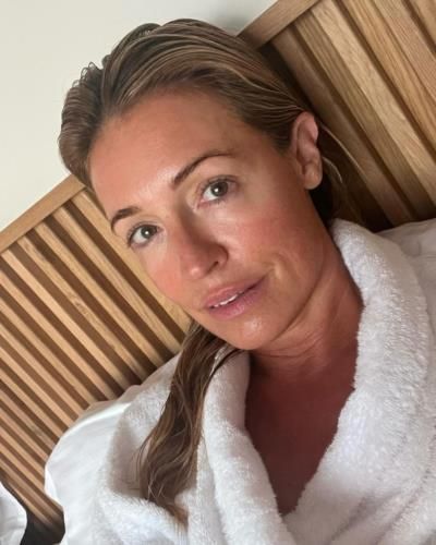 Cat Deeley Radiates Effortless Beauty In Laid-Back Towel Robe Look