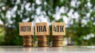 IRA vs Roth vs 401(k): Which Do You Pick?