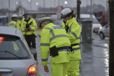 Drugs worth half a million recovered as car stopped on M74