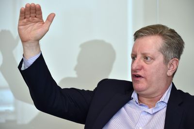 The U.S. economy is the most dynamic it's ever been as AI and infrastructure overpower Fed rate hikes, 'Big Short' investor Steve Eisman says